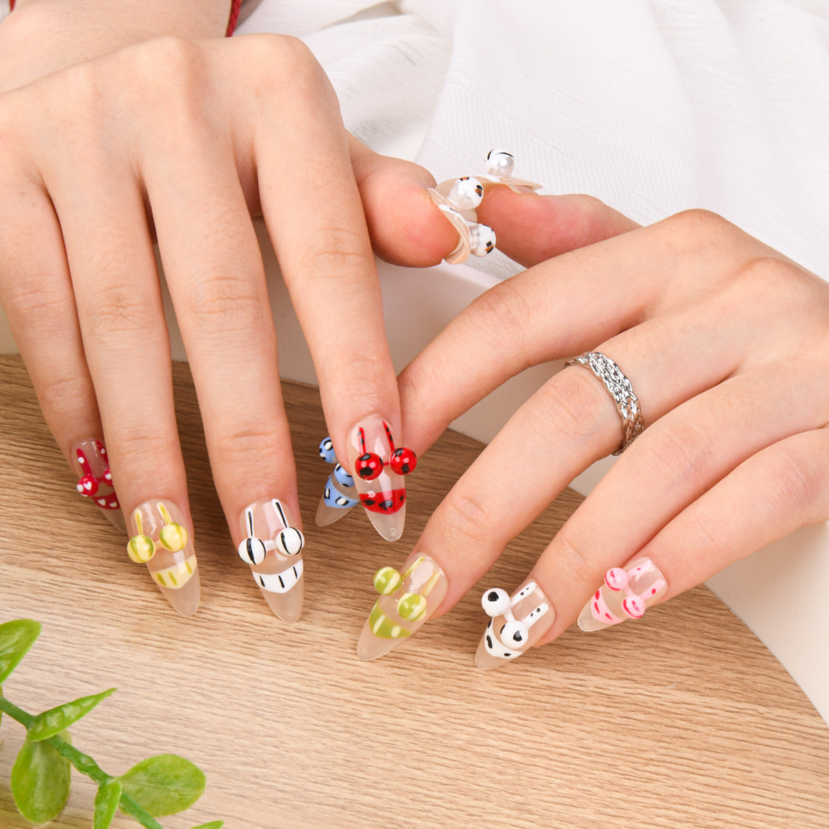 10pcs SIZE M Handmade Craft Press On Nails, Bikini Water Drop Print 3D Carving Nail Art Fashion Sparkling Fake Nails For Women And Girls